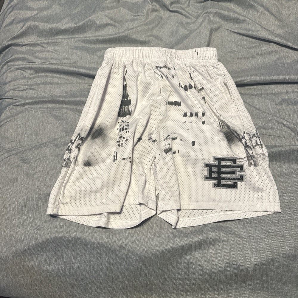 Eric Emanuel white nyc shorts men's size medium